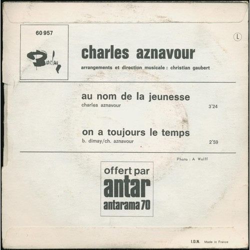 LmpwZWc-1082.jpeg Au Nom De La Jeunesse / On A Toujours Le Temps