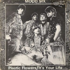Plastic Flowers / It's Your Life