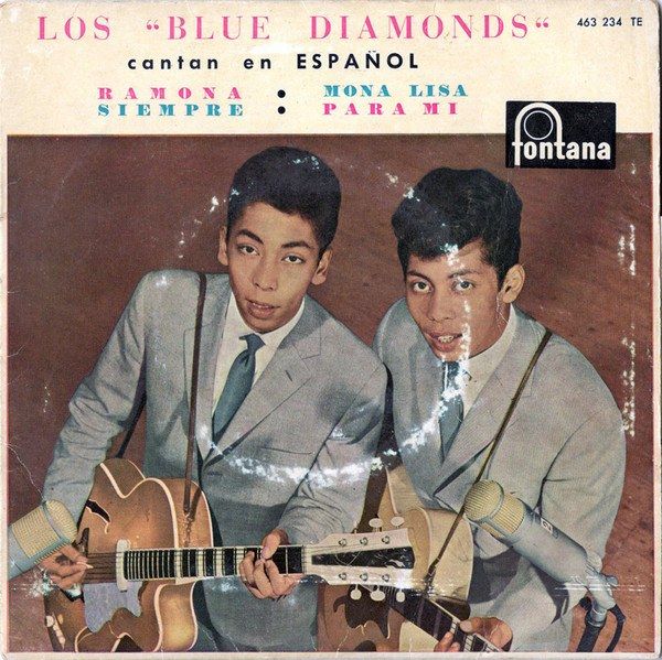 Los "Blue Diamonds" Cantan En Español