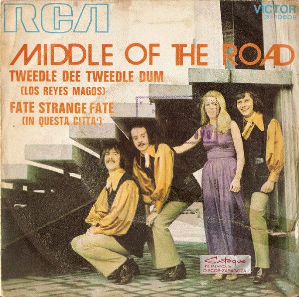 Tweedle Dee Tweedle Dum = Los Reyes Magos / Fate Strange Fate = In Questa Citta'