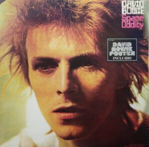 Space Oddity = Odisea Espacial