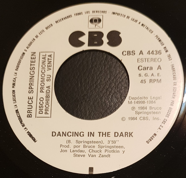 8765b5b91f0990384e529b7a6b09f81625c28cb5_0_0.jpeg Dancing In The Dark