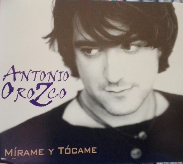 Mírame y tócame