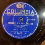 80d21b0c783fe51174ec3220012e8588b3e5729f_0_0.jpeg Tomame En Tus Brazos / Me Libre de El